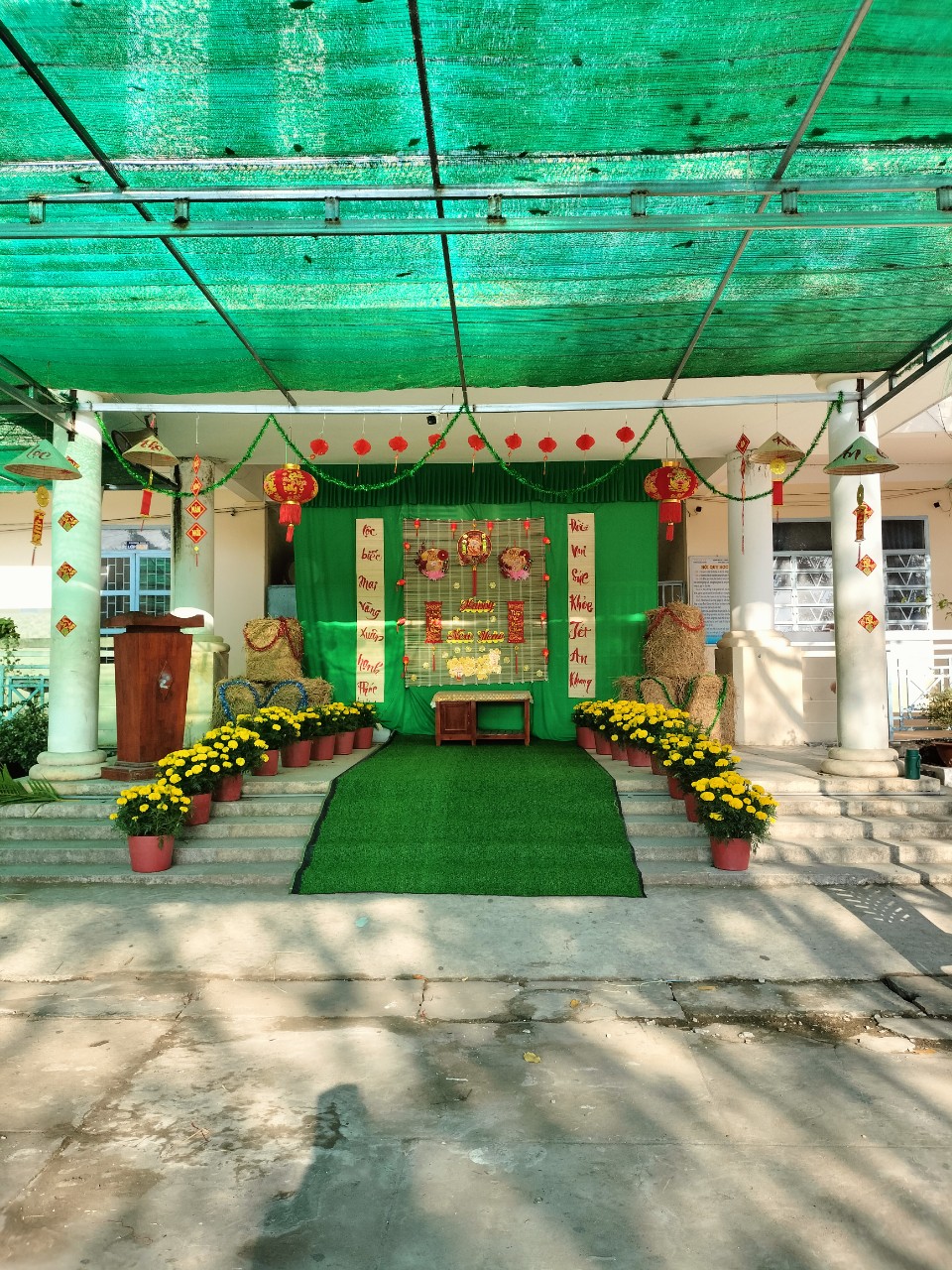 Trường TH Mỹ Hương trang trí đón Xuân Giáp Thìn 2024